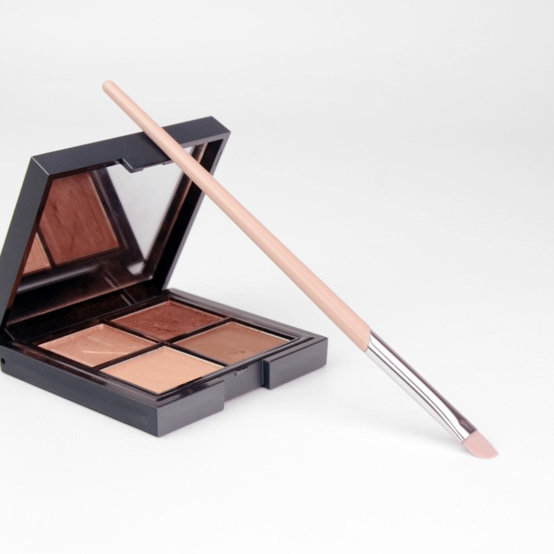 Cọ Che Khuyết Điểm Fenty F183