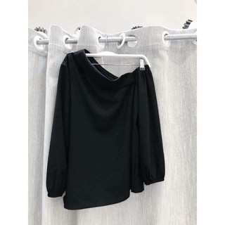 Áo sơ mi lệch vai trơn