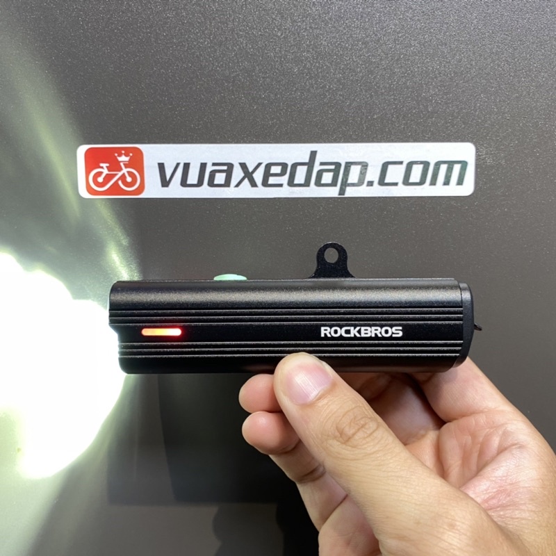 Đèn trước xe đạp Rockbros D3-1000 siêu sáng 1000 Lumen Pin 4800mAh Chống nước Sạc USB
