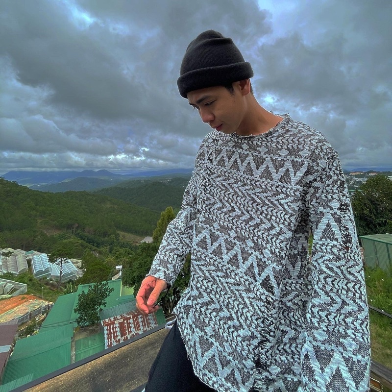 Áo len “TVD BROCADE LONG SLEEVE”