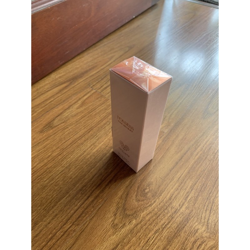 Nước hoa possess the secret