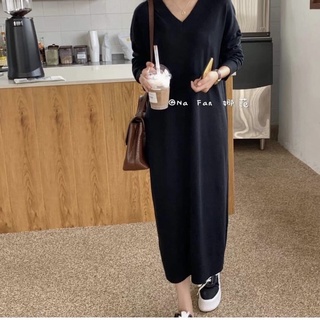 Váy len dài cổ V