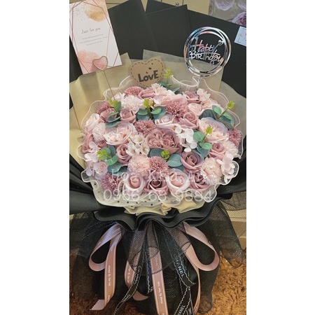 Bó hoa Sáp cao cấp mix bởi Khả An. Kích thước: 60X90cm. Tặng thiệp + Chữ HPBD