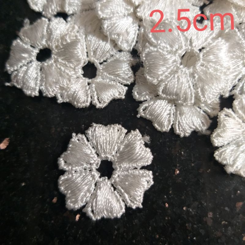 Hoa thêu trang trí thủ công  ,size 1.7 cm  đến 7cm.