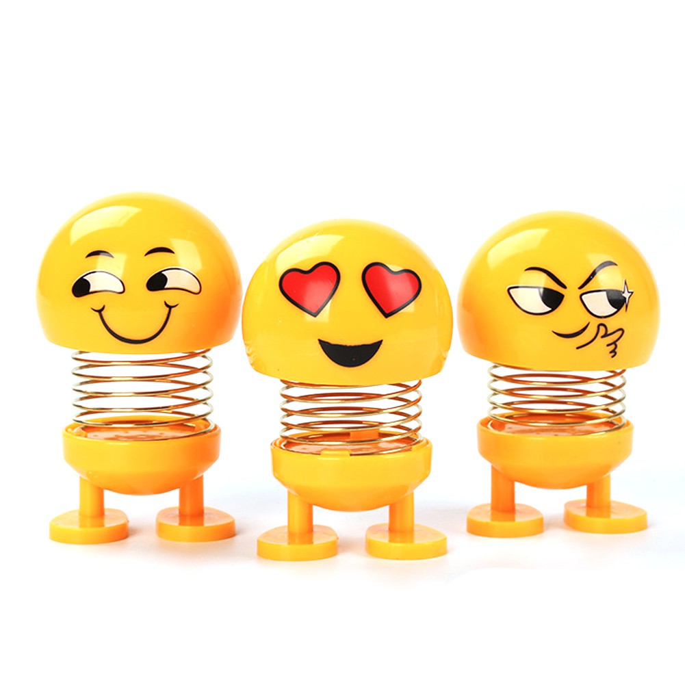 Búp bê lò xo nhún nhảy với biểu cảm ngộ nghĩnh