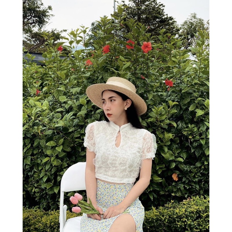 Áo croptop ren cổ tàu giọt nước ngắn tay Luxlaceiii Top By Gum - Gum Tailor