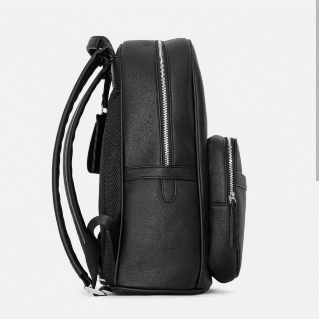 Ba lô nam Kazar Studio da mịn đẹp cao cấp dập full logo màu đen size 38