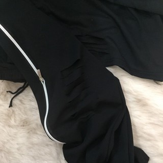 SET ÁO CROPTOP VÀ QUẦN RÁCH