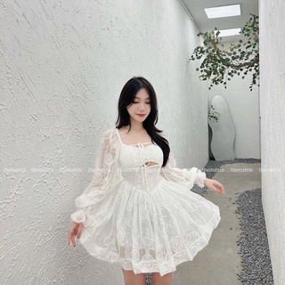 Váy hoa xẻ ngực