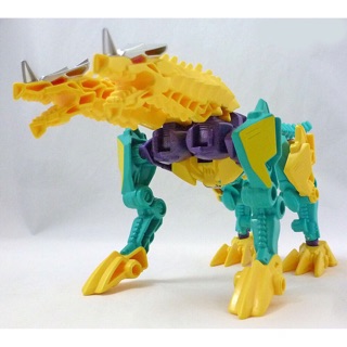 Robot Biến Hình Transformer Twinstrike Predacon