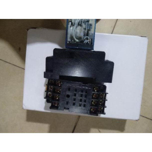 Giá Tốt -  Đế rơ le vuông 14 chân PYF 14A