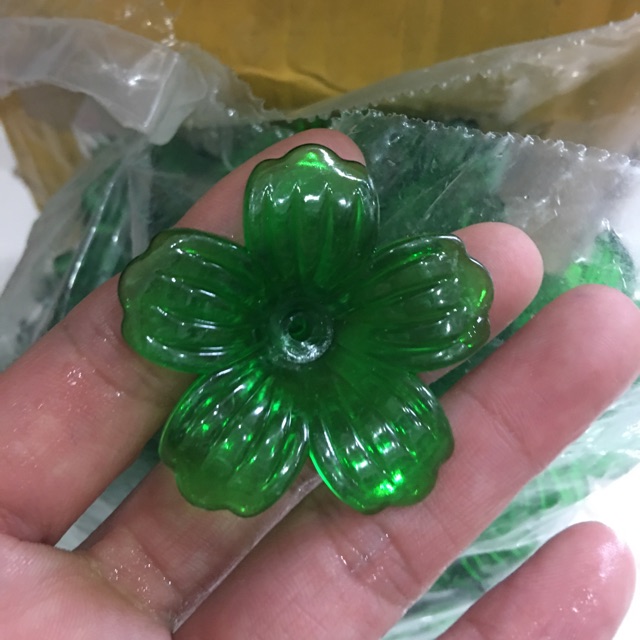 Đế hoa nhựa 5 cánh 5cm (1 bịch 100g)