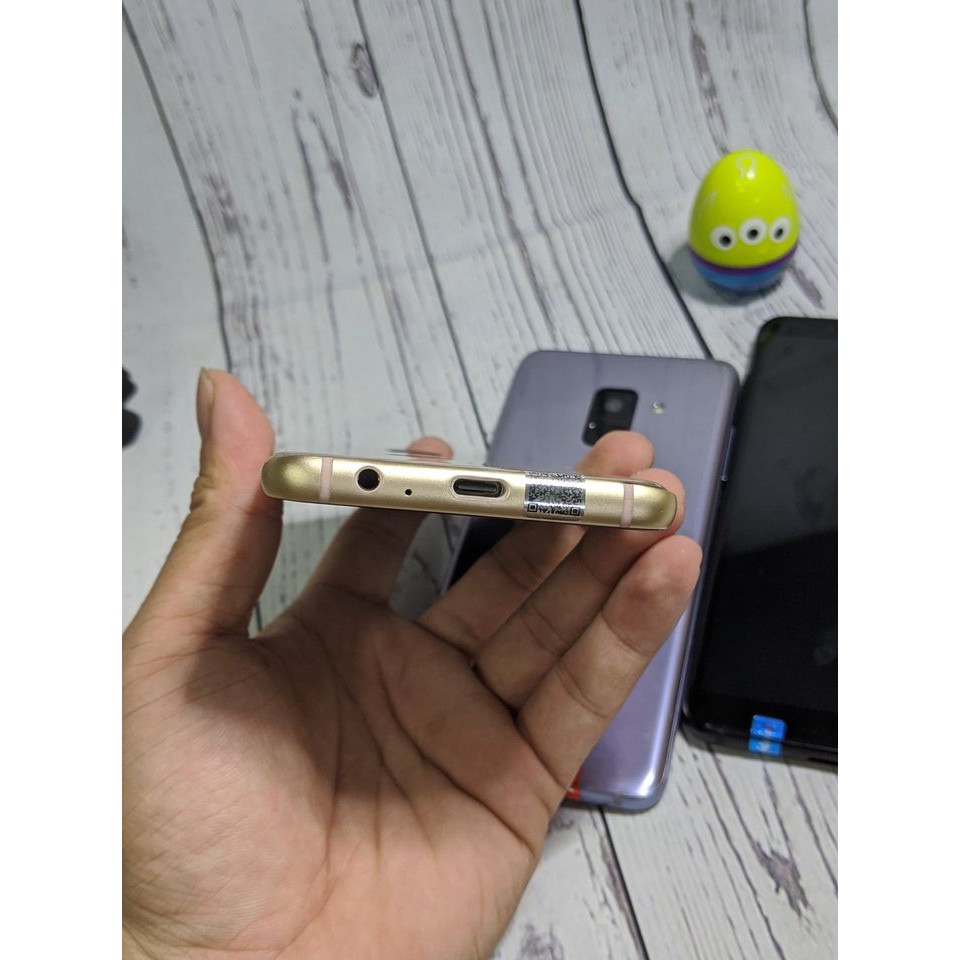 Điện thoại SAMSUNG A8 2018 bản Mỹ Ram 4GB/32GB