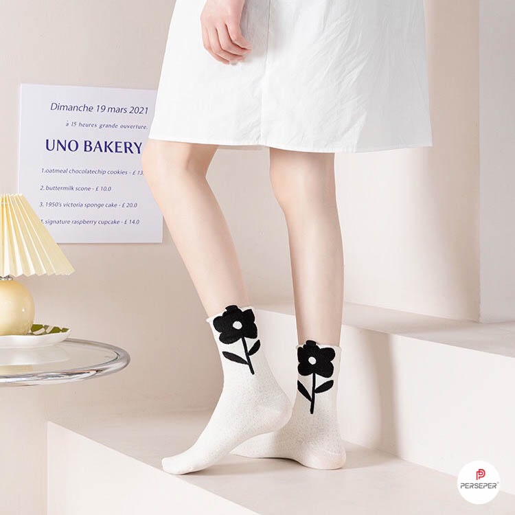 Tất nữ cổ cao vớ trắng chân dài họa tiết vintage vải dày thời trang hàn quốc set 5 đôi kèm túi đựng - Only Store