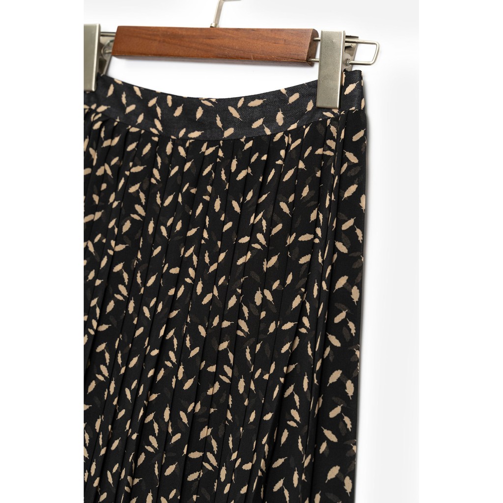 Chân váy xếp ly dài nữ MADLEN họa tiết lá phong chất chiffon | BigBuy360 - bigbuy360.vn