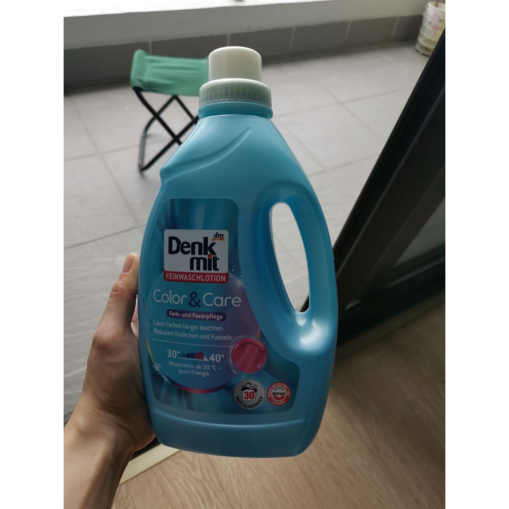 Nước giặt xả giữ quần áo bền màu Denkmit 1,5L nhập khẩu Đức