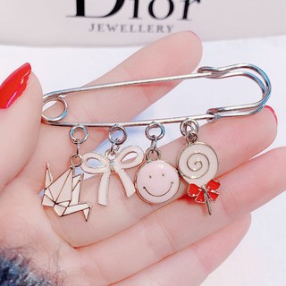 Cài áo ghim băng đính charm