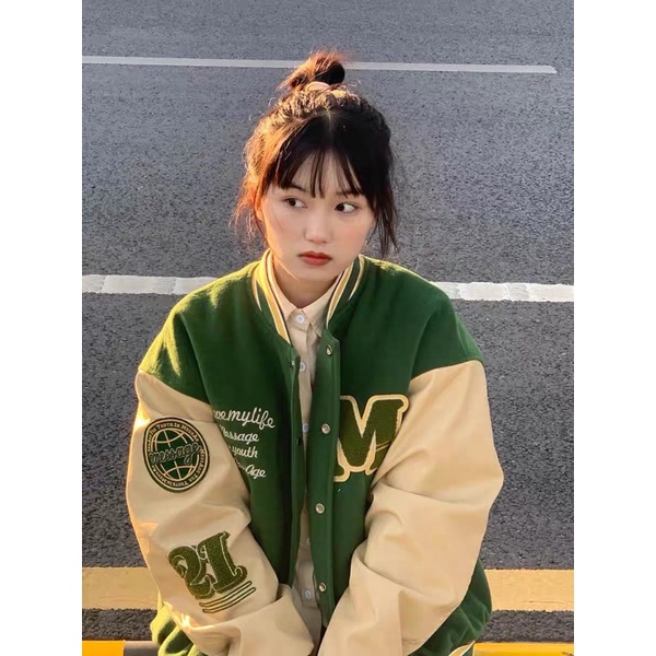 (Sẵn nâu )Áo Khoác Varsity Chữ M Dạ Phối Tay Da Hoạ Tiết Thêu Dáng Rộng Phong Cách Retro Thời Trang Nam Nữ 2022