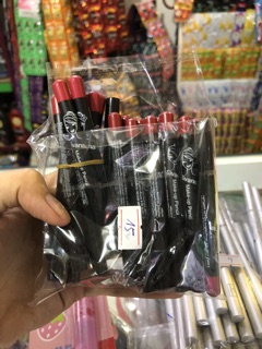 Chì kẻ viền môi
