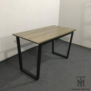 Bàn Làm Việc Chân Chữ U Mặt Gỗ MFC Vân Gỗ