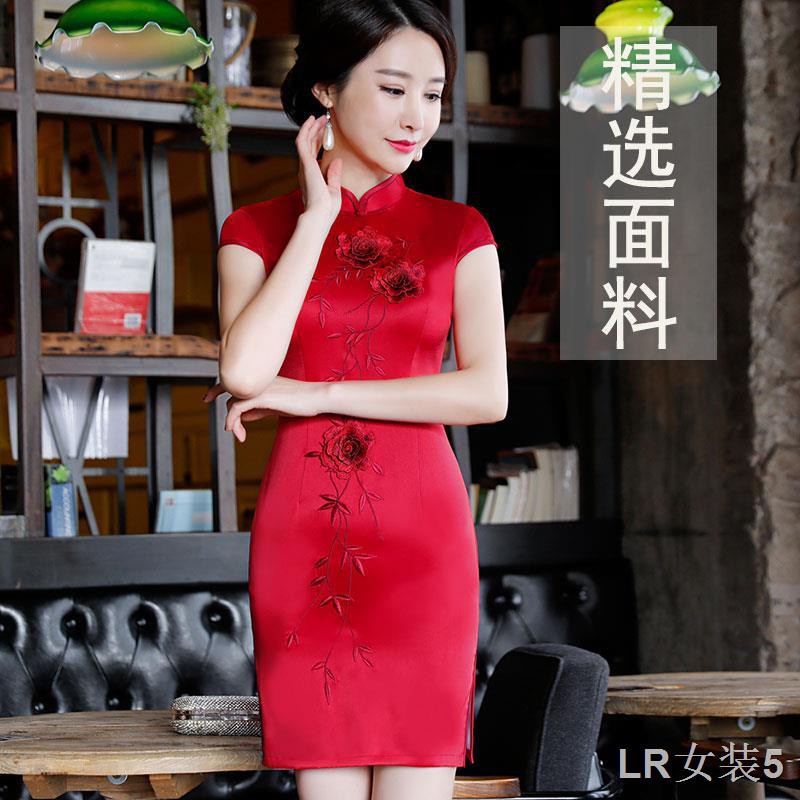 2018 lụa và mùa hè mới Cheongsam Dress Short Elevation Bầu không khí Thêu Bữa tiệc5