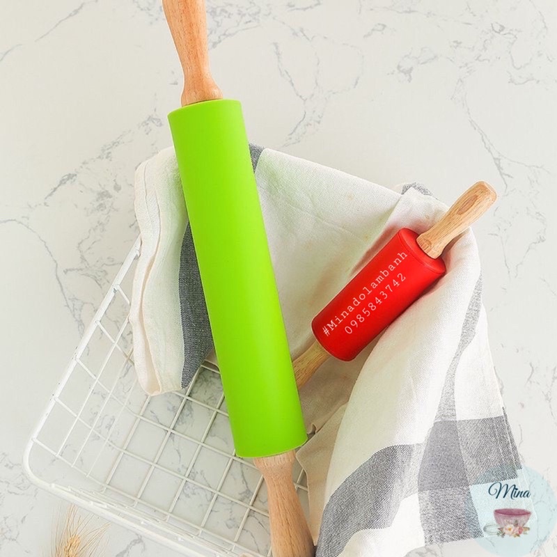 Cán Bột có Trục Lăn Silicone 23 cm