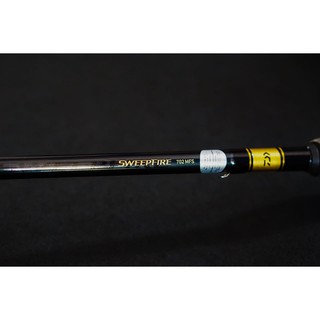 CẦN CÂU MÁY LURE DAIWA SWEEPFIRE