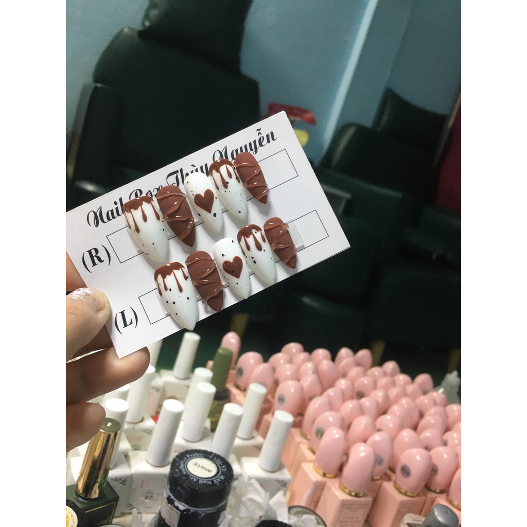 Móng úp thiết kế tặng kèm keo + dũa nail