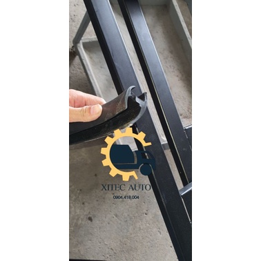 1 Mét Roong cửa thùng xe Tải