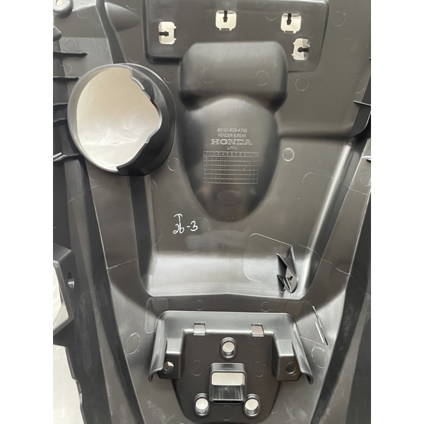 Nhựa trên phuộc sau vario 2018