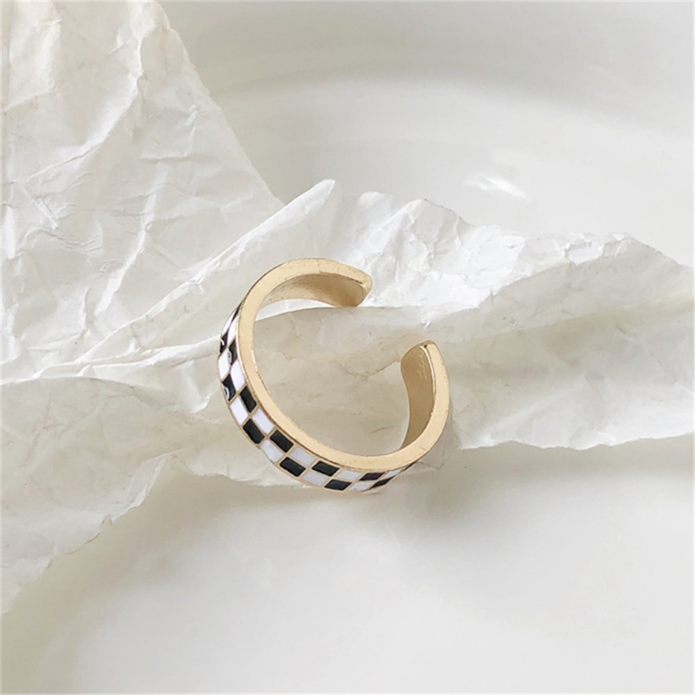 Nhẫn Kim Loại Dạng Hở Điều Chỉnh Được Họa Tiết Sọc Caro Trắng Đen Đơn Giản Có Thể Điều Chỉnh Cho Nữ