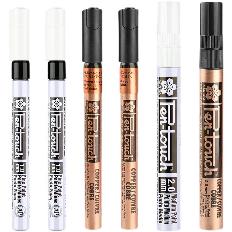 Bút Sơn Sakura Dùng Để Trang Trí Giấy Đen Tiện Lợi