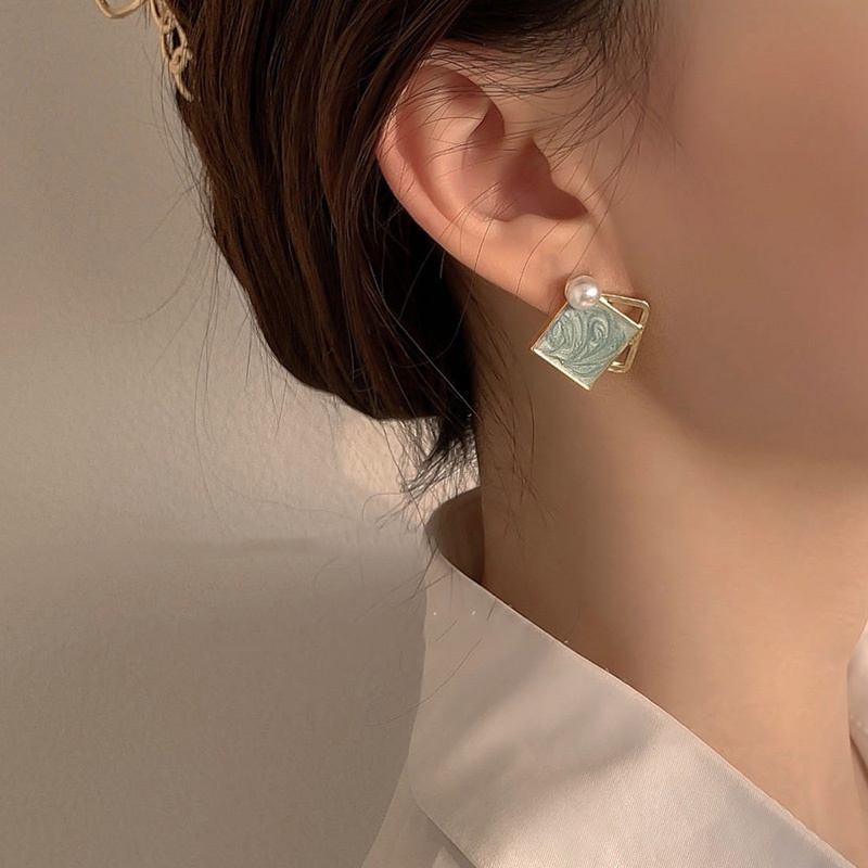 Khuyên tai đơn giản cổ điển tùy chọn kiểu dáng