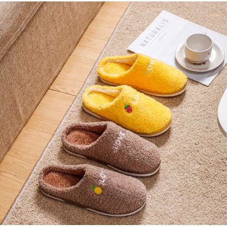 Dép Bông Đi Trong Nhà Mang Êm Chân Hình Trái Dâu Siêu Cute Dành Cho Nữ