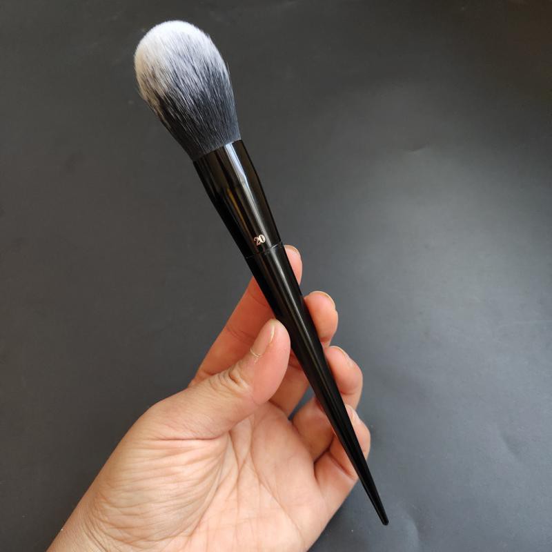 Bộ 4 Cọ Trang Điểm Kat Von D