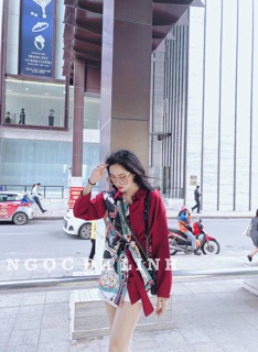 Áo sơ mi lụa pha hoạ tiết