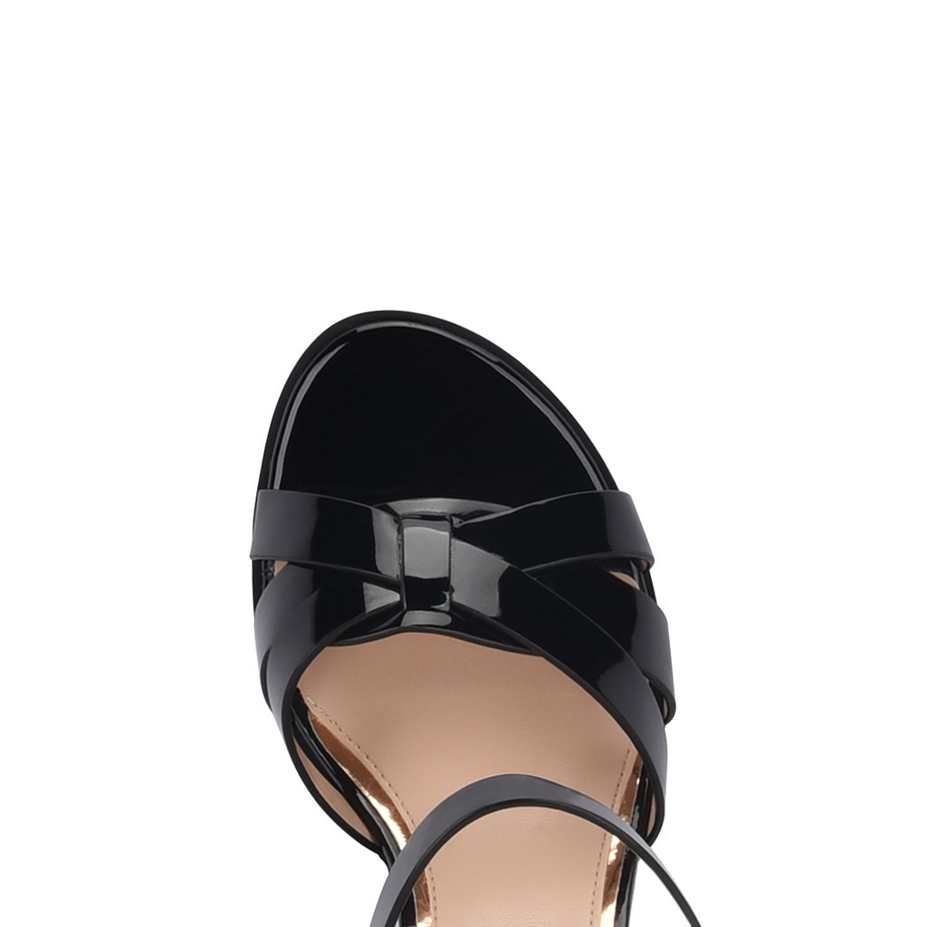 "TẶNG NGAY 30K khi theo dõi gian hàng "Giày Sandal nữ cao gót da bóng quai đan Đông Hải - S85L1(cao 7cm)