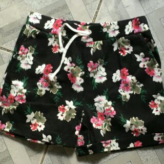 Quần short kaki hoa