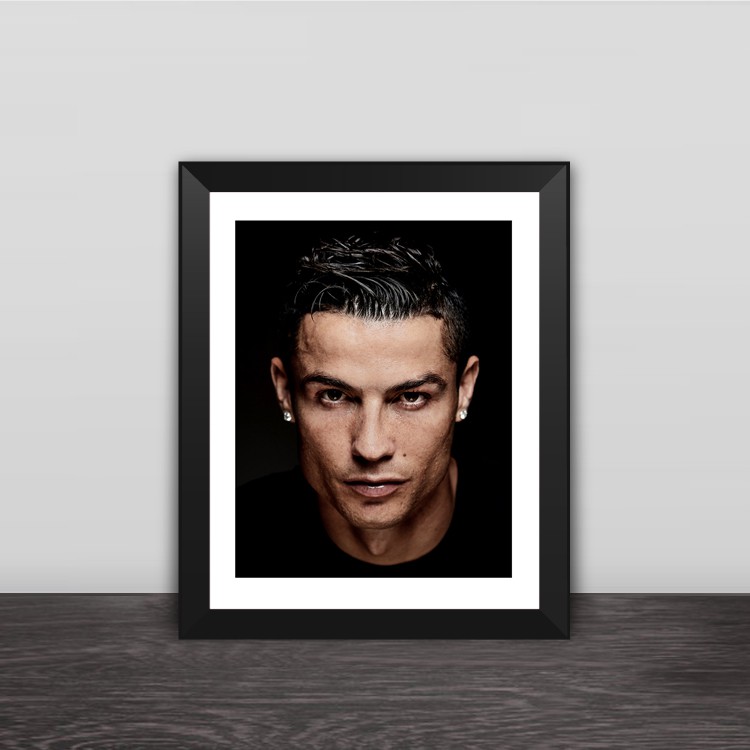 Bộ Khung Ảnh Để Bàn Hình Cầu Thủ Cristiano Ronaldo