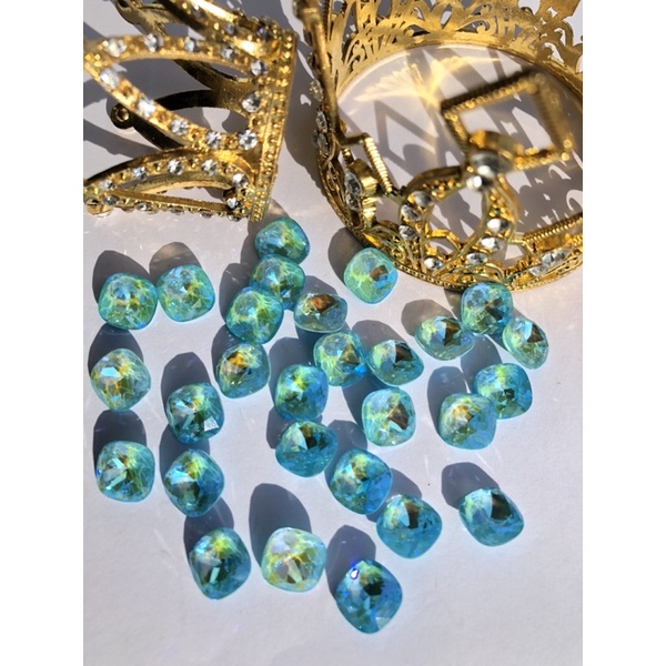 Đá hình đính móng tay