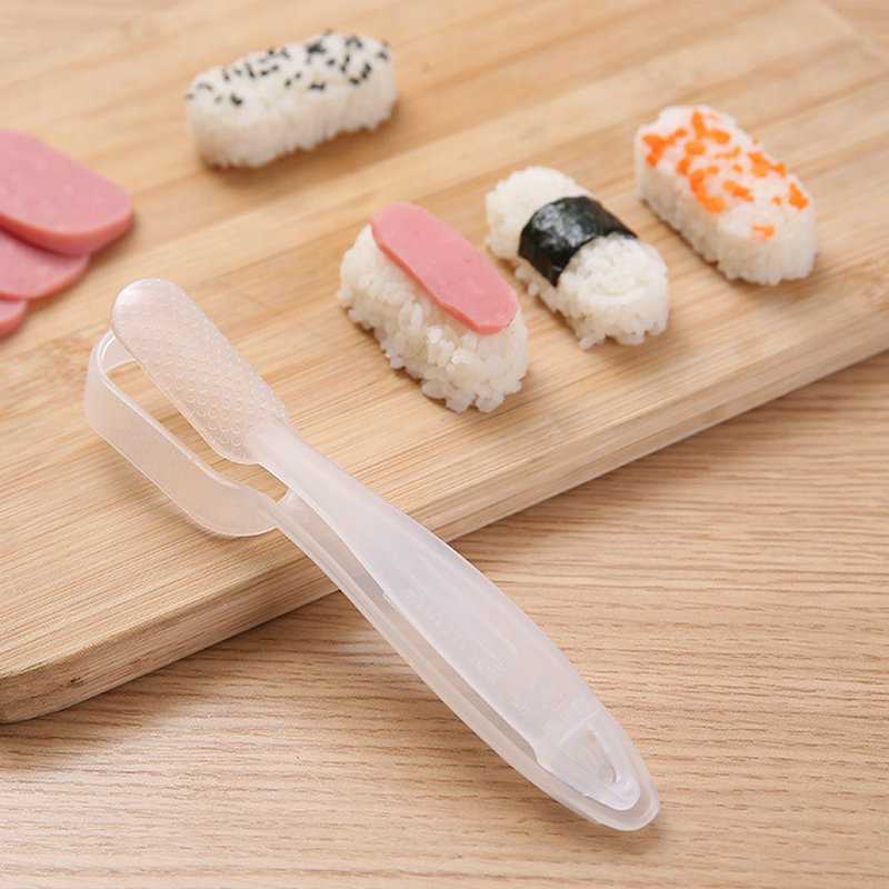 Khuôn Nhựa Làm Sushi Cầm Tay Nhanh Chóng Tiện Lợi