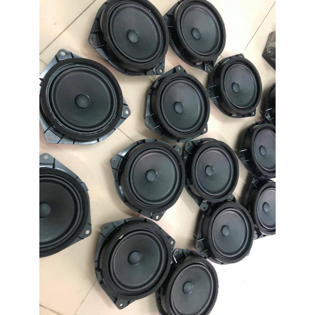 Loa, sub cánh chân jack toyota hình tròn 16cm cho xe ô tô, xe hơi