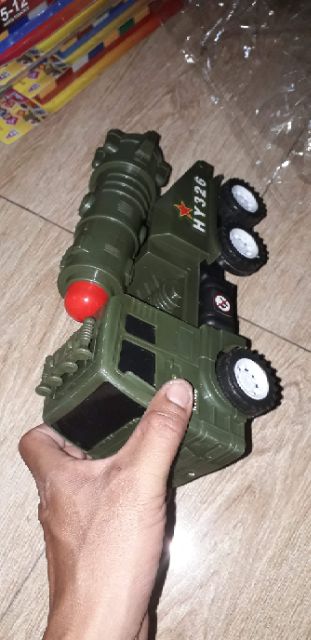 Xe mô hình bằng nhựa chạy chớn rất đẹp HY326