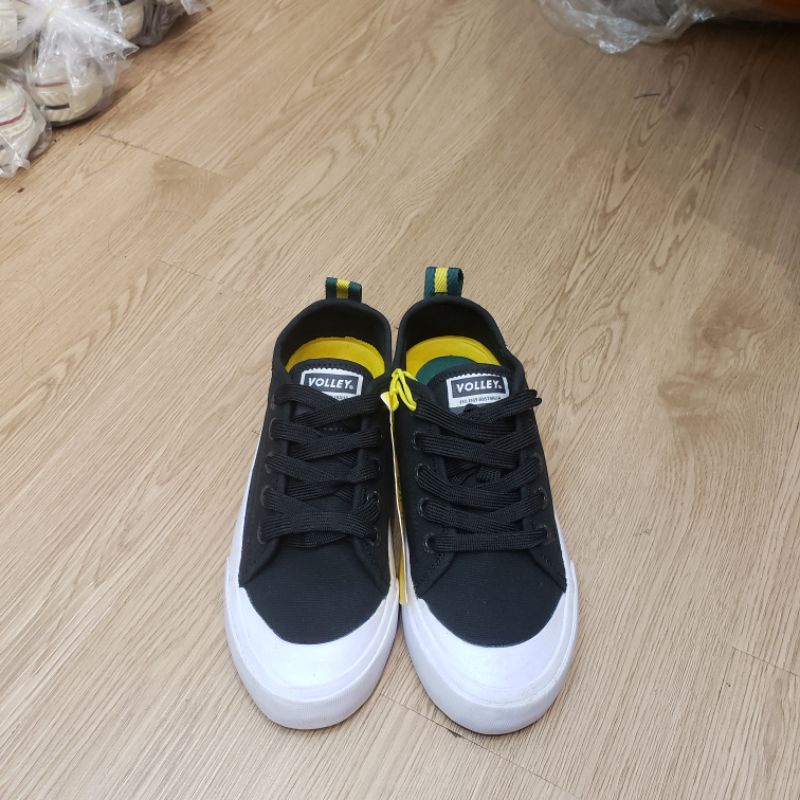Giày thể thao Volley Úc chính hãng