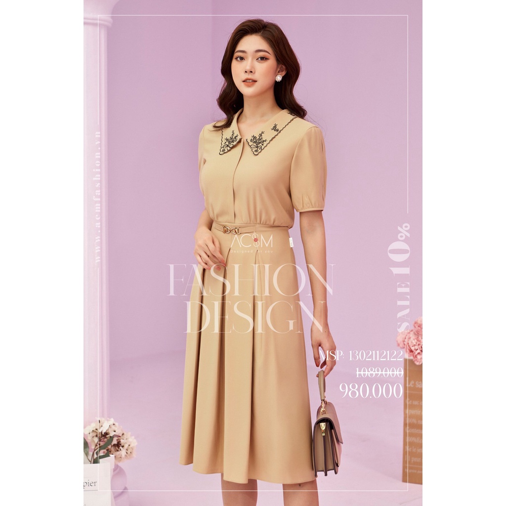 Đầm xếp ly thêu cổ - Be