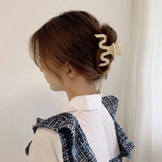 Kẹp tóc càng cua búi tóc style hàn quốc