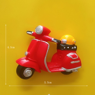 Trang trí xe máy Vespa đỏ gốm sứ