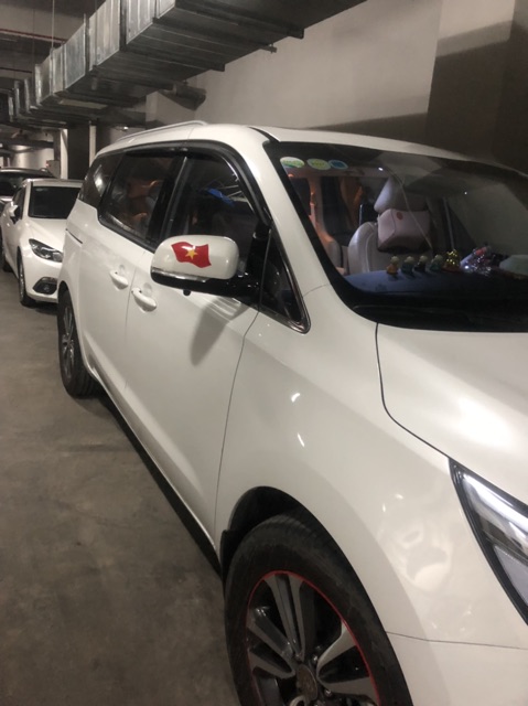 Dán trang trí xe lá cờ Việt Nam