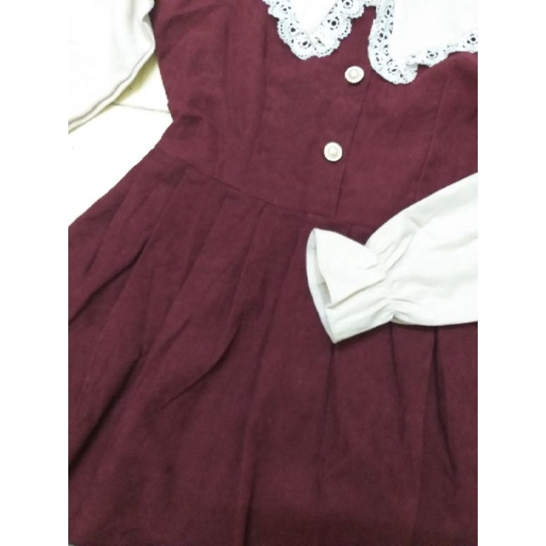 Váy nhung tăm  thanh lý