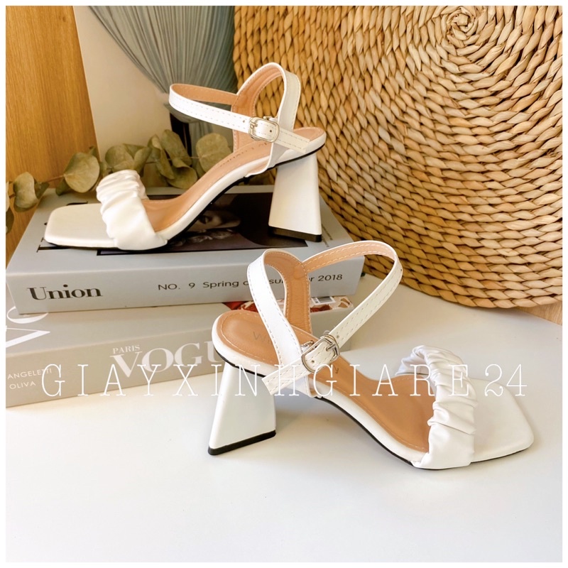 Giày SANDAL quai ngang NHÚN đế tam giác TGNHUN